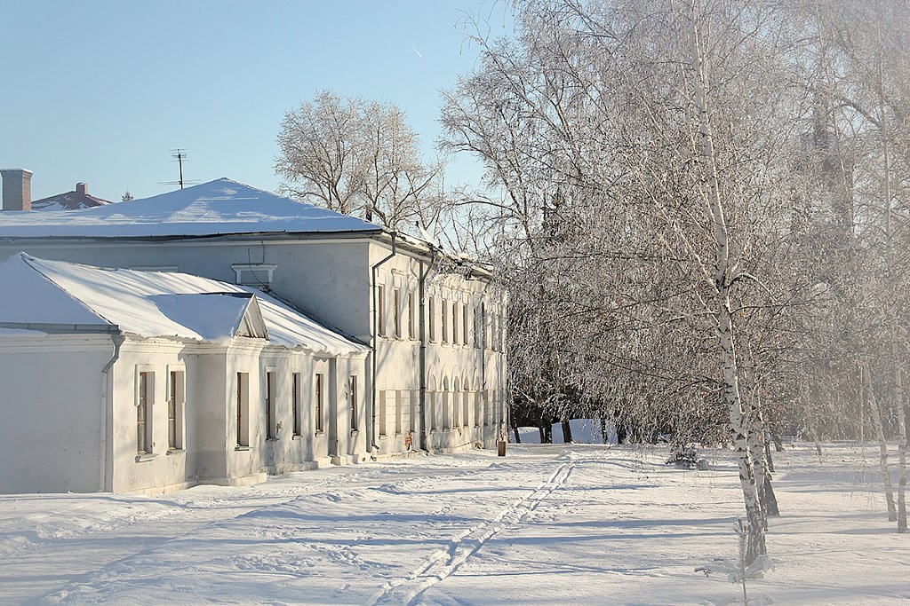 Здание присутственных мест (городской магистрат) (пл. Ленина). Фото Л.М. Крапивиной.